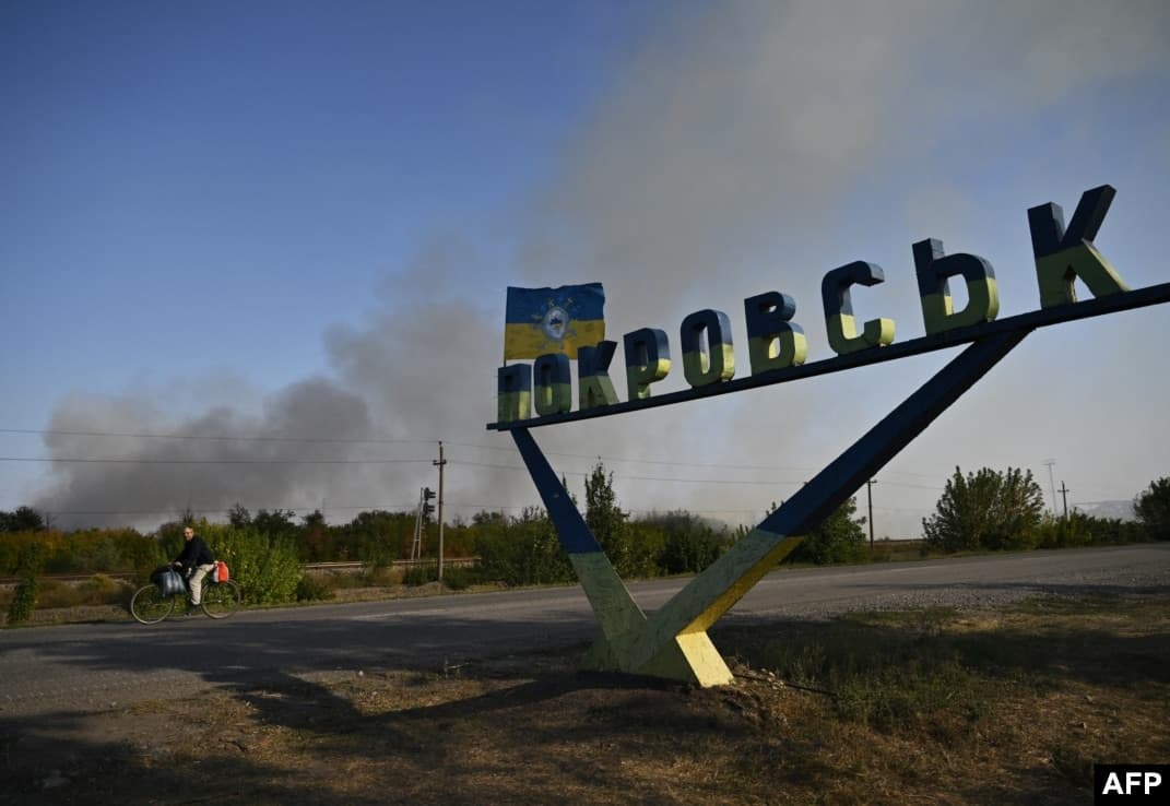 Pokrovski kapituliert, Moskau rückt ins Herz von Donezk vor
