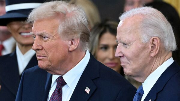Trump mit schockierender Theorie: Das ist nicht Biden, sondern ein Roboter-Klon