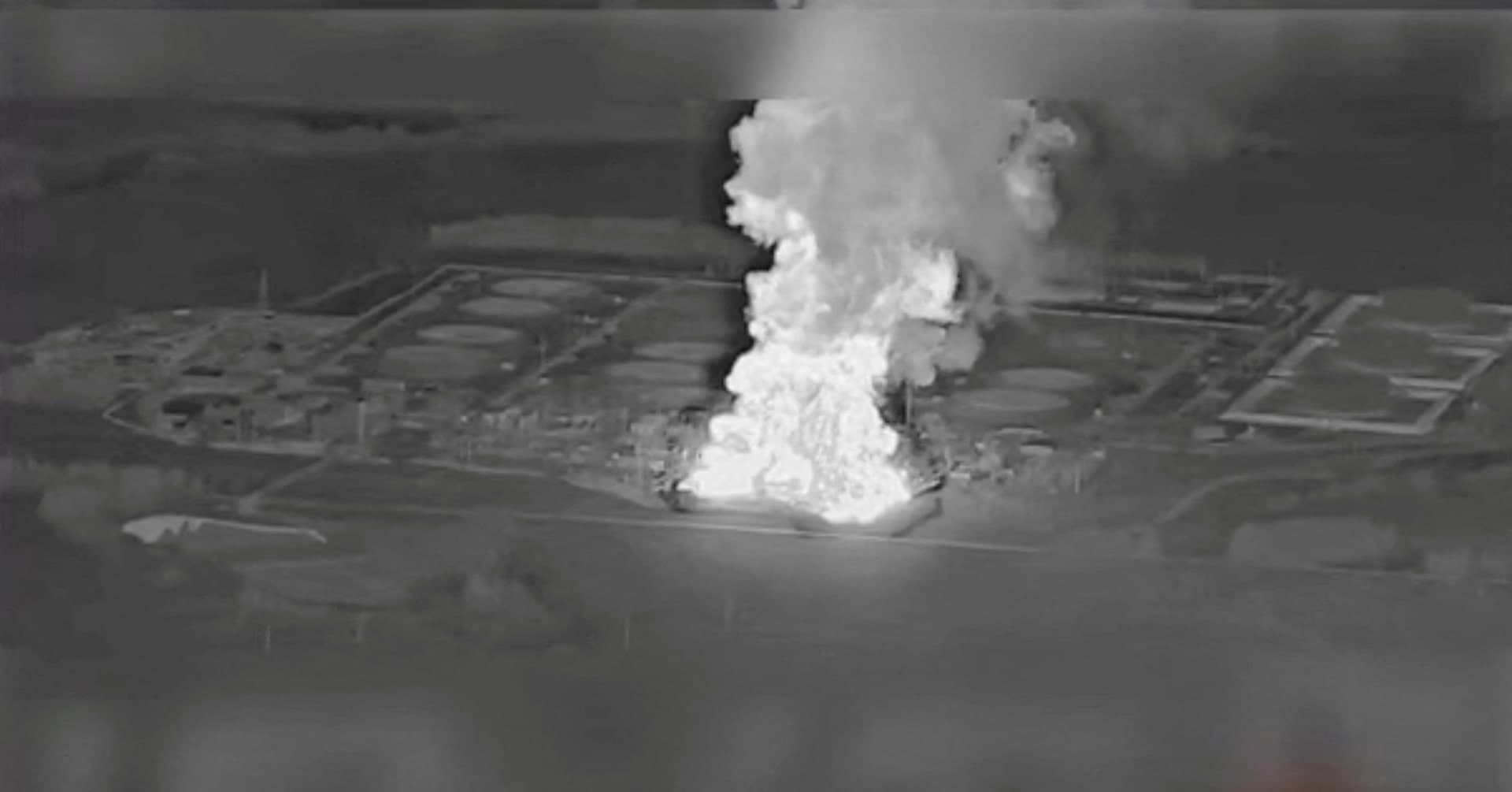 Russland nimmt ukrainische Militäreinrichtungen ins Visier, Ukraine trifft russische Raffinerie