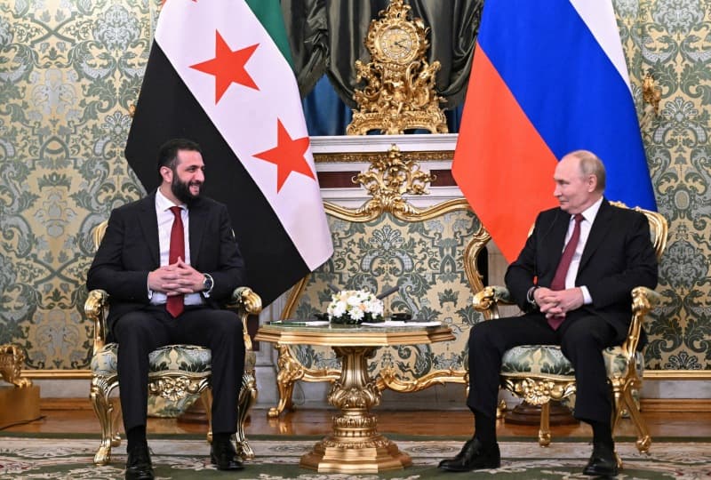 Putin sagt Syriens Scharaa zu Beginn der Moskauer Gespräche Russland zu engeren Beziehungen bereit
