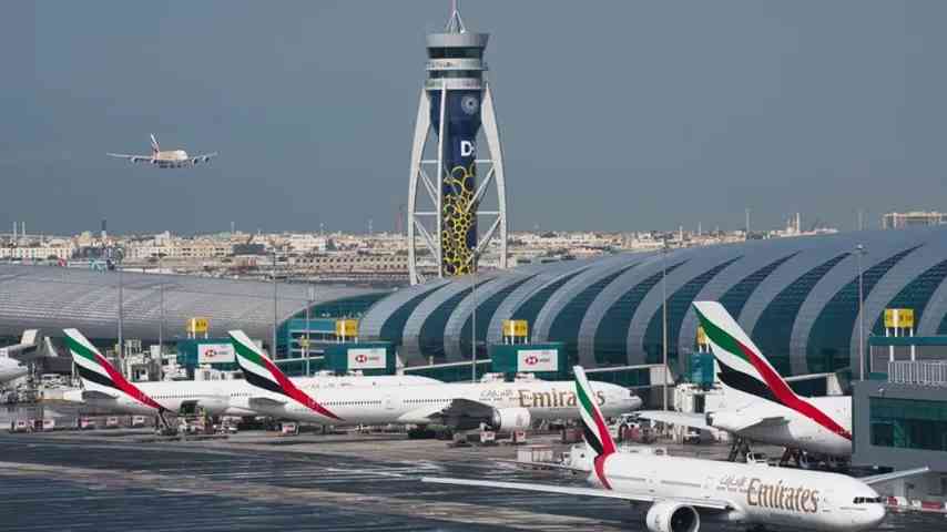 Dubai setzt alle Flüge aus, die Sicherheit verschlechtert sich
