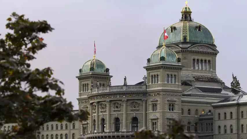 Bericht macht Schwierigkeiten für nicht binäre Menschen sichtbar