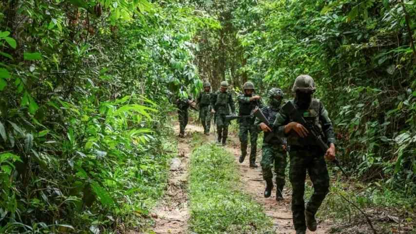 Thailand beginnt Luftangriffe gegen Kambodscha
