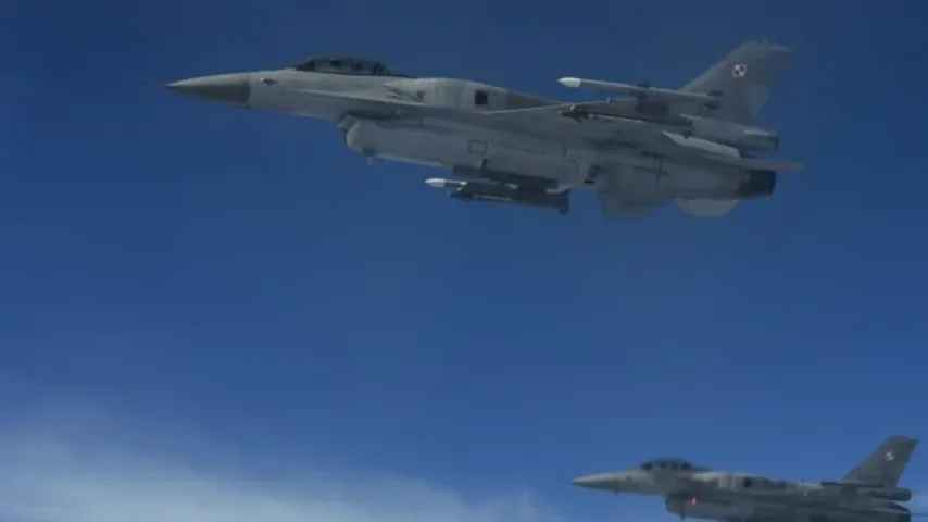 Polnische F-16 fangen russische Flugzeuge über der Ostsee ab