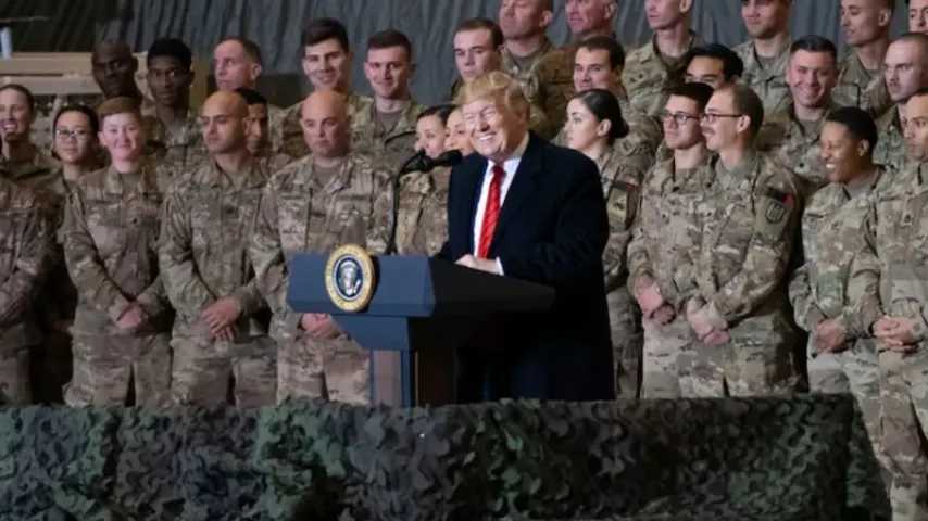 Trump diskutiert die Möglichkeit, US-Truppen in den Iran zu schicken