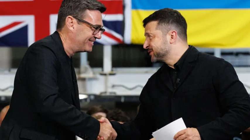 Burnham erfreut Selenskyj, England gibt der Ukraine „harte Deckung