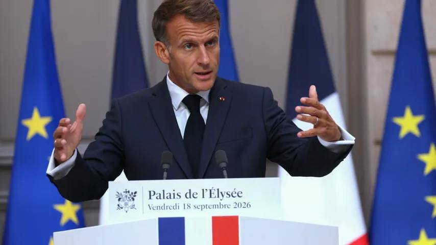 Macron: Wir werden auf Russlands laufende hybride Angriffe antworten