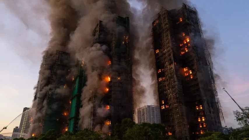 Hongkongs Hölle: 55 Tote, Hunderte Verletzte – Feuer lässt sich nicht löschen