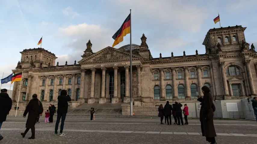 Cyberangriff auf Bundestag? Geräte und Dienste des Parlaments fielen während Zelenskys Besuch aus
