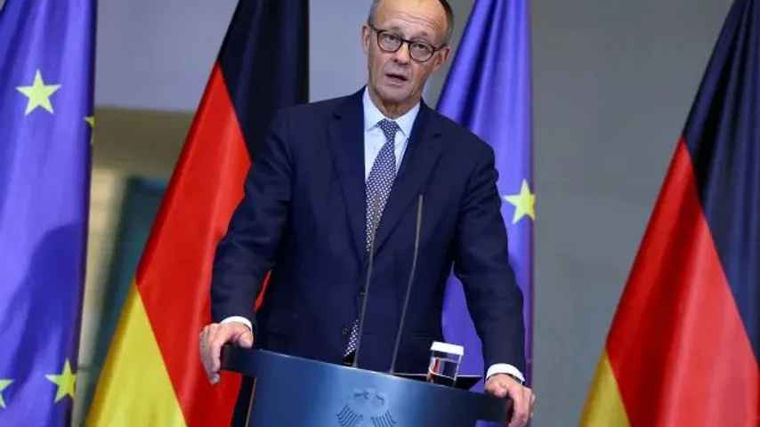 Deutschland verschärft Staatsbürgerschaftsgesetz, Beamte: Asyl halbiert!
