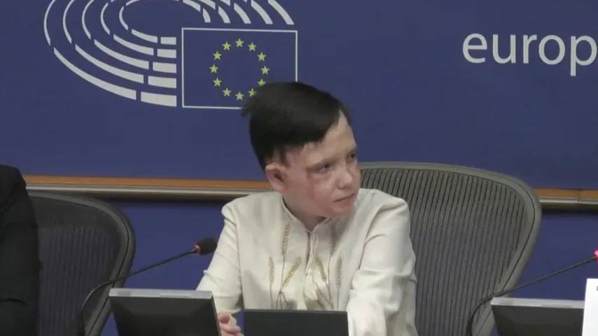 Die bewegende Geschichte des 11-jährigen Ukrainers, der Europaabgeordnete zu Tränen rührte