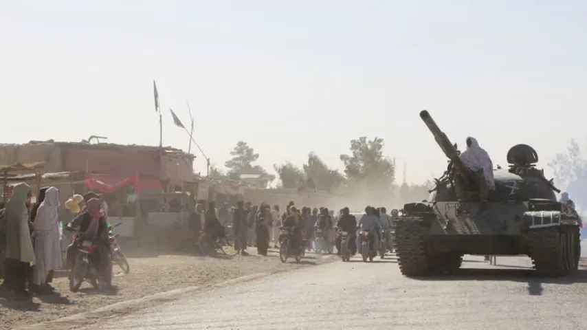 Noch ein Krieg bricht aus / Pakistan und Afghanistan liefern sich erneut Grenzgefechte