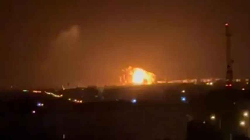 Ölanlagen in Russland unter Angriff: ukrainische Drohnen treffen Depot und Raffinerie