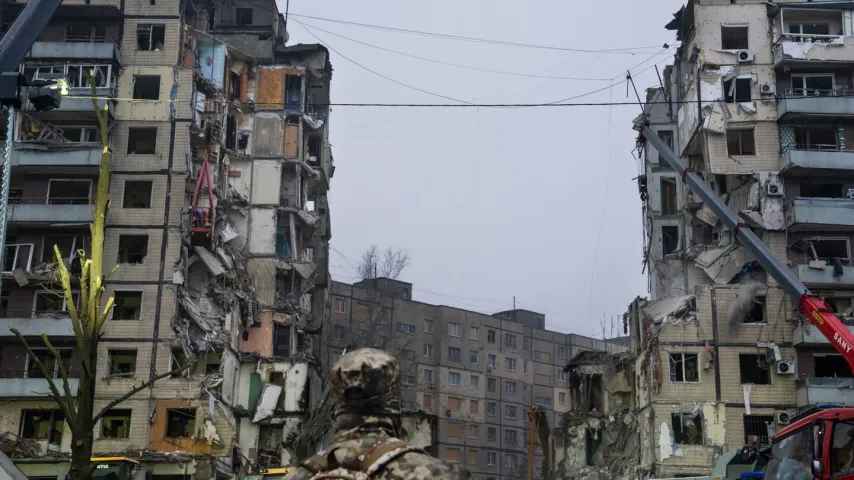 Russischer Angriff auf Dnipro in der Ukraine tötet vier, beschädigt Universität