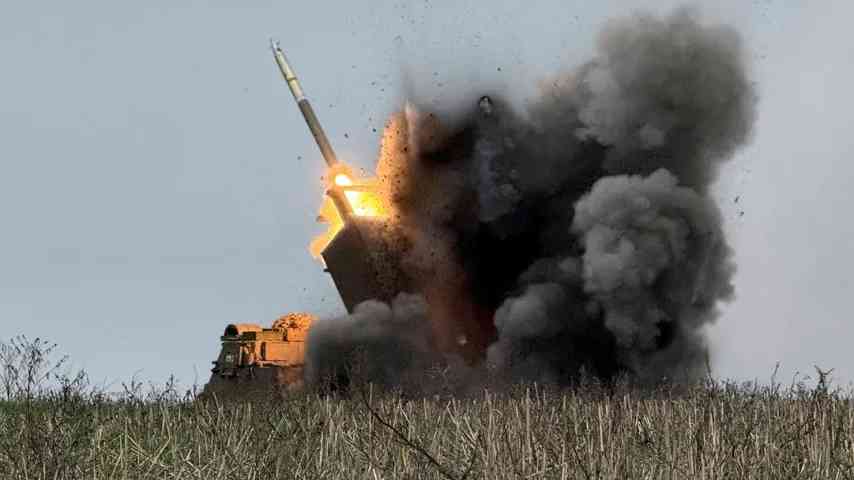 Russland meldet Beginn großangelegter Luftangriffe, Ukraine berichtet landesweite Stromausfälle