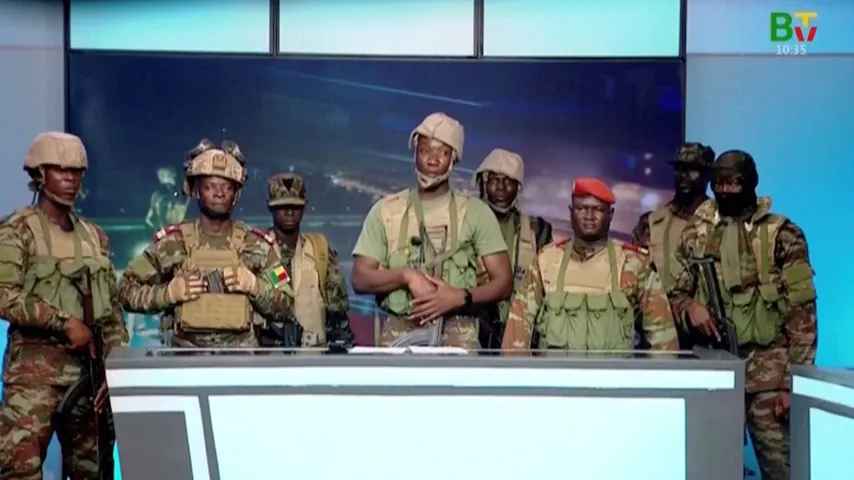 Sie nahmen nur den Fernseher! Wie der Staatsstreich in Benin erfolgreich scheiterte