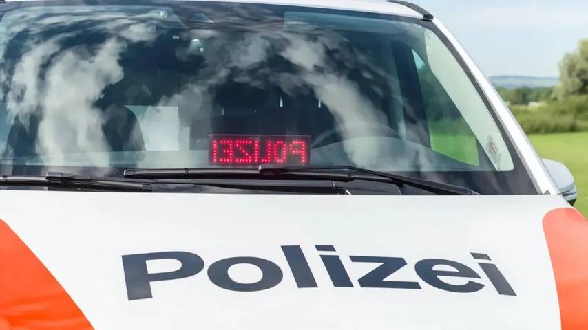 Sommeri TG: 14-jährige Velofahrerin schwer verletzt, Rollerfahrerin leicht verletzt