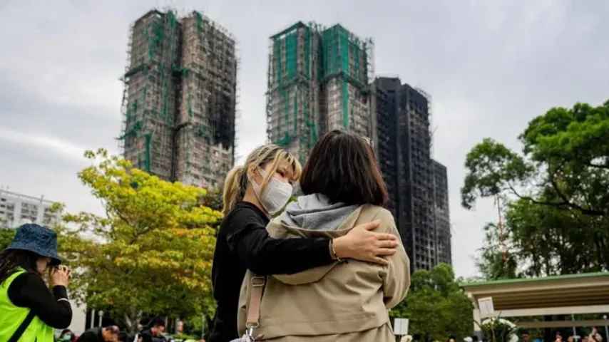 Tödlicher Brand: 159 Tote – Hongkong ordnet Entfernung des Gerüstnetzes an