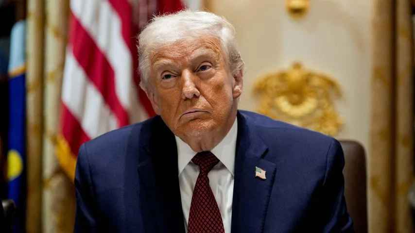 Trump: Ideologie trennt uns von Europa; Führer schwach; Selenskyj soll Gebiete abgeben