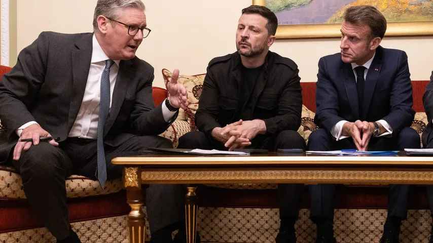 Ukraine darf nicht von den USA 'verraten' werden / Starmer empfängt Selenskyj, Macron und Merz