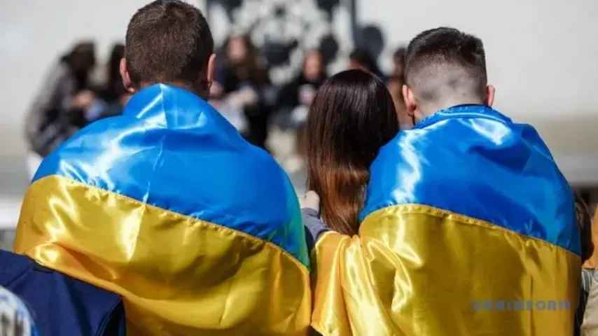 Ukrainer gegen Zugeständnisse für Frieden / „Wir geben kein Land, wir begrenzen die Armee nicht