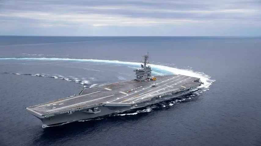 Armata" der USA auf dem Weg nach Iran: Trump schickt USS Abraham Lincoln in den Persischen Golf