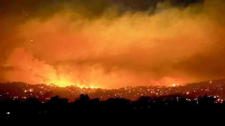 Europa von Fluten, Schnee und Stürmen getroffen – Australien bis zu 49 °C