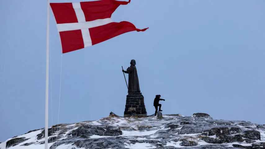 NATO-Beamter droht USA: Nehmt ihr Grönland, nehmen wir US-Stützpunkte in Europa!