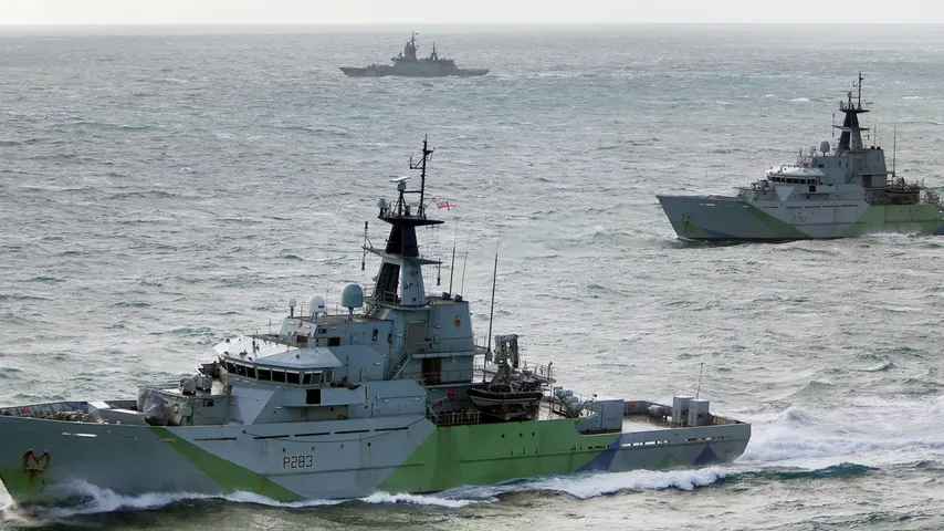 Putins Flugzeuge im Ärmelkanal / Großbritannien warnt: Wir wissen, was ihr tut!