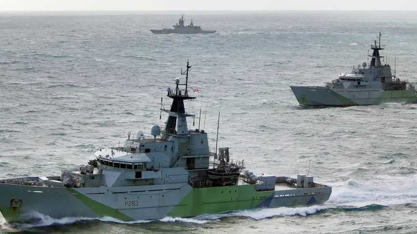 Putins Flugzeuge im Ärmelkanal / Großbritannien warnt: Wir wissen, was ihr tut!