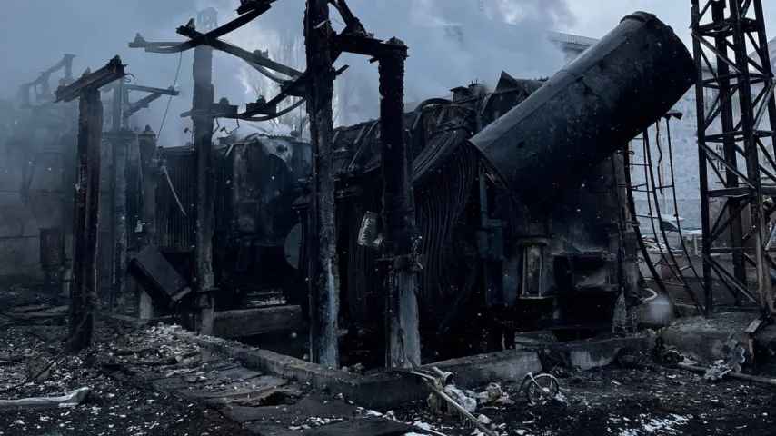 Russischer Angriff auf Odesa-Region beschädigt Energieanlage und Häuser, sagen Behörden