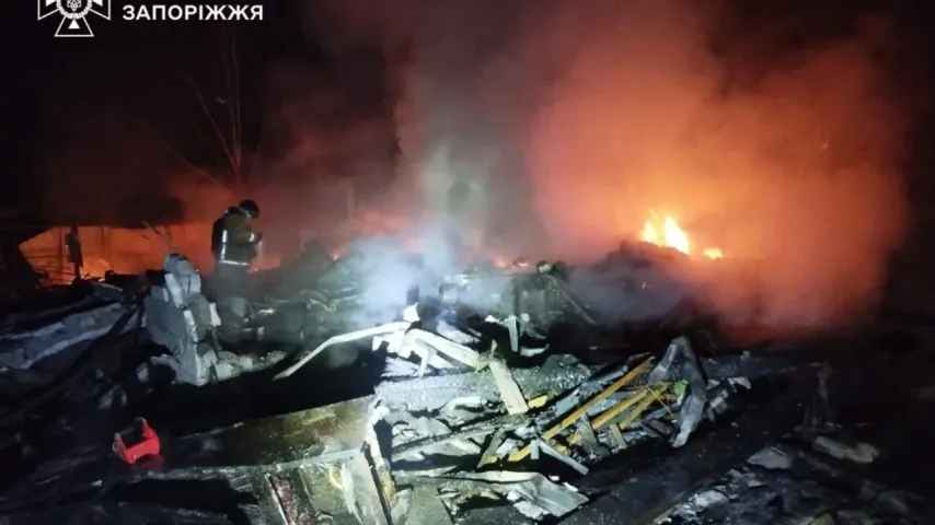 Russischer Drohnenangriff in Zaporizhia: drei Tote, ein Verletzter in der Nacht