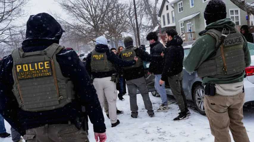 Trump verteidigt ICE nach Tötung: Krankenschwester bewaffnet, wehrte sich. Wir setzen Recht durch