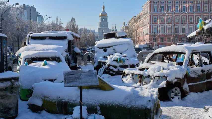 Ukraine erfriert, Russland 'verschärft die Hand' / 1,2 Mio Gebäude landesweit ohne Strom