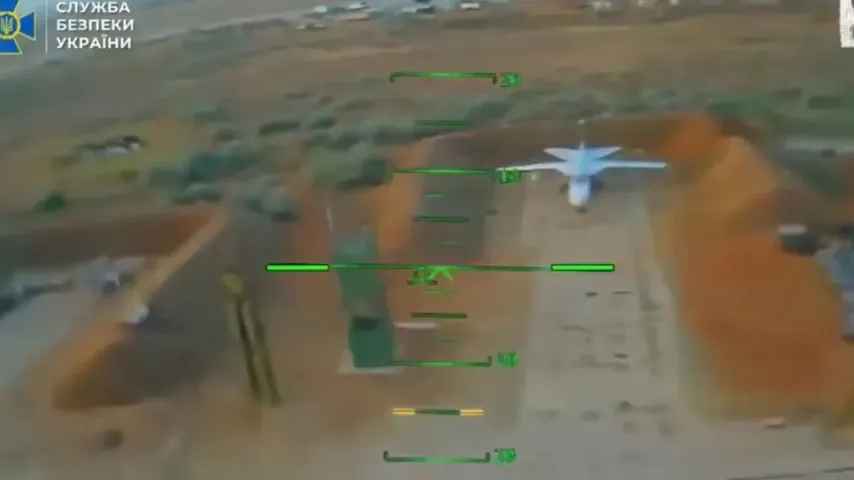 Ukraine veröffentlicht Video der größten Drohnenangriffe 2025 auf russische Ziele