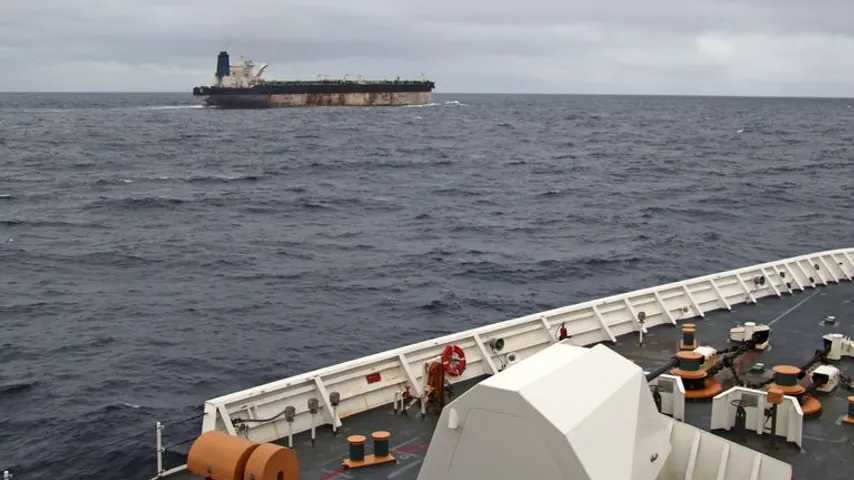 USA ‚arrestiert‘ zwei Öltanker / Verfolgte sie über den Atlantik, Teil der Schattenflotte