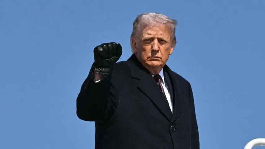 Der Krieg hat begonnen, Trump: Iran legt die Waffen nieder, wir ziehen uns nicht zurück