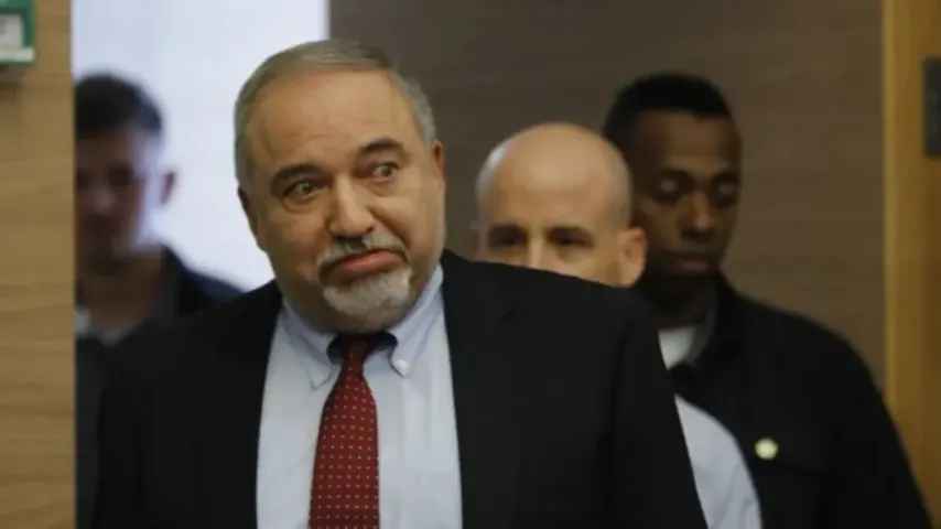 Ex-Verteidigungschef Israels fordert sichere Schutzräume bei Krieg mit Iran