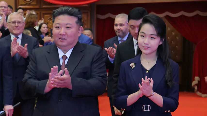 Kim Jong Un wählt Nachfolger / Seine Tochter „steigt nach seinem Tod auf den Thron