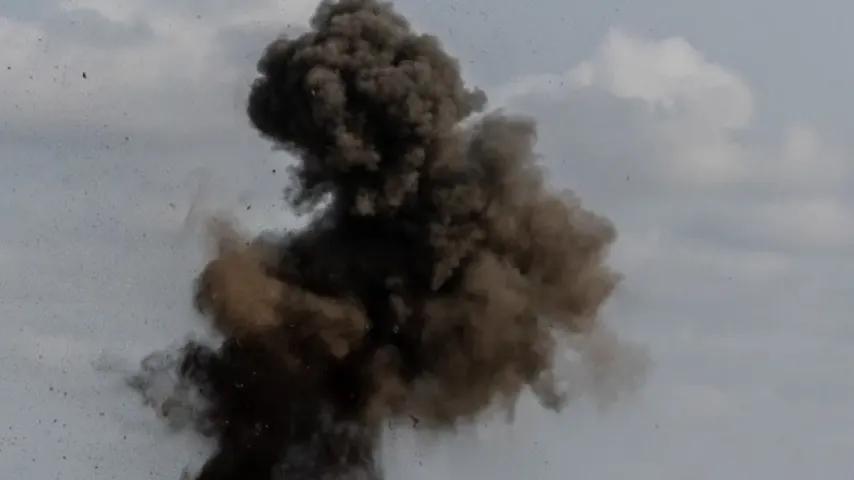 Russische Basis in Mariupol (Ukraine) brennt