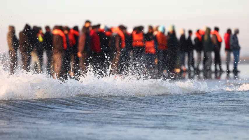 Wieder Opfer im Ärmelkanal: Vier Migranten sterben bei Gummiboot-Überfahrt!