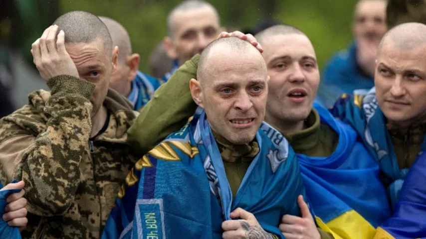 4 Jahre Haft in Russland: 205 Ukrainer kehren heim / Moskau und Kiew tauschen Gefangene