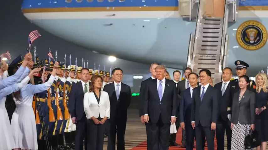 Amerikanische Delegation wirft Chinas Geschenke vor Rückkehr in die USA weg