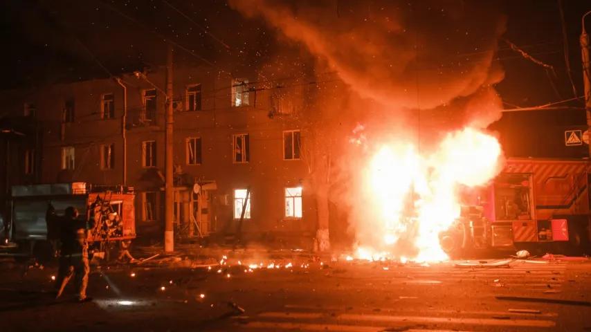 Moskau unter Beschuss, die Vergeltung naht / Zelenski: Putin kann nicht ewig kämpfen