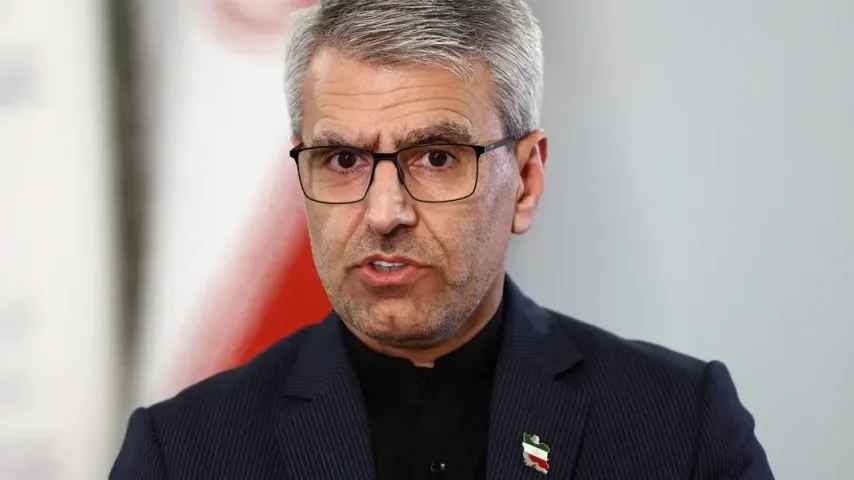 Iran sagt, er "überdenkt" die Verhandlungen nach US-Angriffen