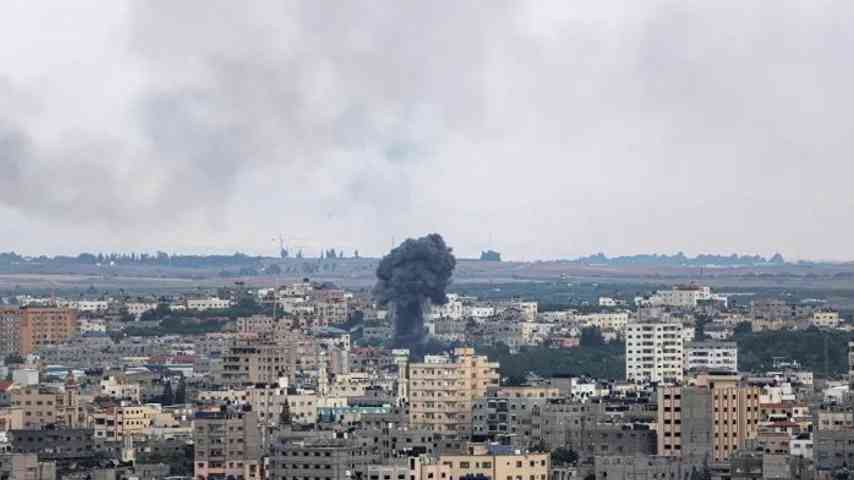 Israel trifft Militärziele im Iran; in mehreren Städten werden Explosionen gemeldet