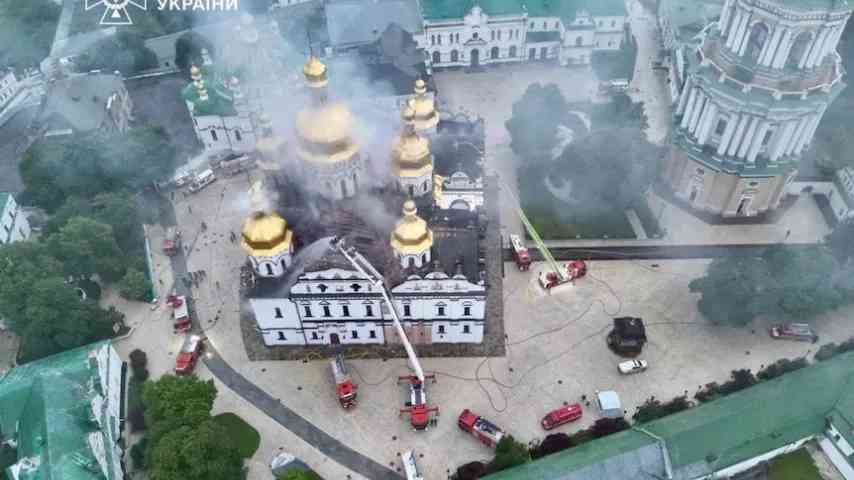 Russland: Höllenfeuer in der Ukraine…Ikonisches Kiewer Kloster getroffen, neun Tote