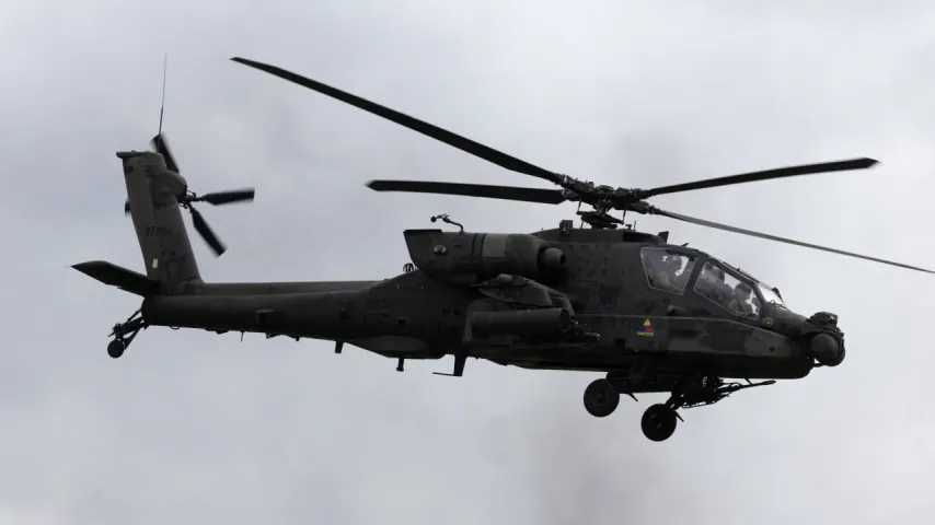 US-Helikopter stürzt in Hormus ab – zwei Piloten an Bord sicher, bestätigt Trump
