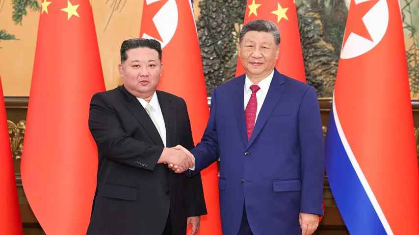 Xi Jinping nach Nordkorea: seltene Visite auf Einladung von Kim Jong Un
