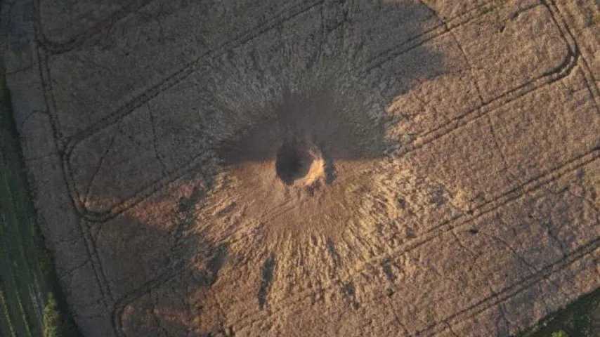 10 Meter breiter Krater, russische Rakete trifft Polen – NATO alarmiert, hebt Kampfjets